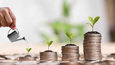 ₹10,000 की SIP से 3 साल में बने 10 लाख, कौन से हैं टॉप 5 फ़ंड?