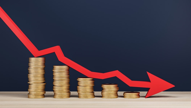 EaseMyTrip: CEO exit and the stock price down over 52%