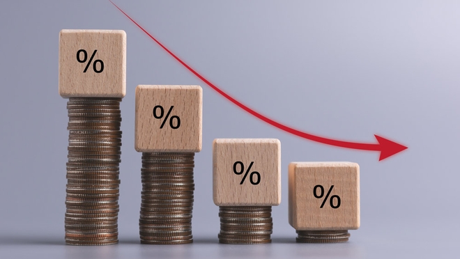 शेयर बाजार में गिरावट के दौरान SIP जारी रखें या बंद करें?