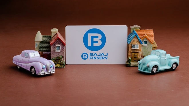 बजाज फ़िनसर्व शेयर: क्या निवेश का है मौक़ा?