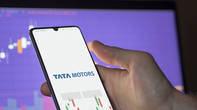 Tata Motors Q1 FY26 Preview: Profit May Dip Amid JLR Slowdown