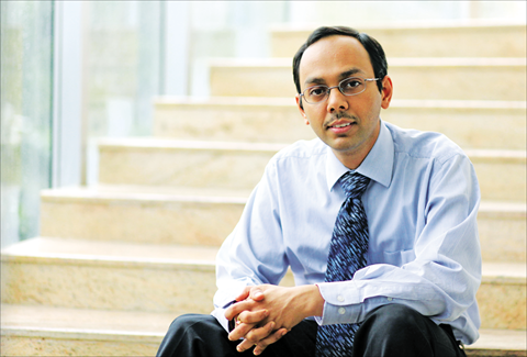 Focus on qualitative and quantitative factors Vinay Paharia, fund manager, Religare Invesco Mid N Small Cap