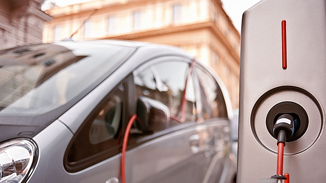 The arrival of electric vehicles will disrupt the automobile industry in the near future