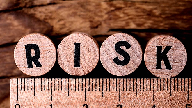 For a given change in the market, what returns can you expect from a fund? Beta and R-squared answers this question