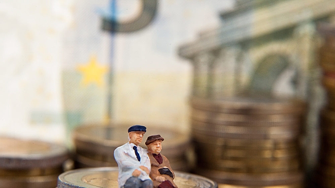 Thanks to its good returns, low costs and simplified taxation, the NPS has become more appealing. However, its voluntary adoption remains a challenge
