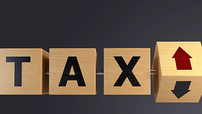 From this financial year, you will have a choice between old and new tax slabs. Here's how you can choose the one suited to you