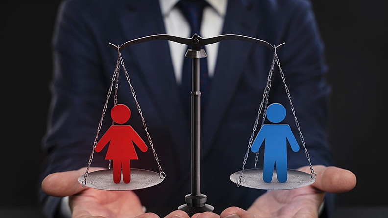 Integrating gender into macroeconomics