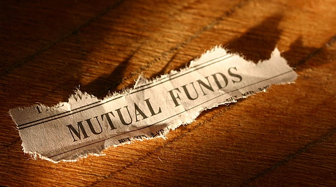 The difference between the average maturity and Macaulay duration of a debt fund