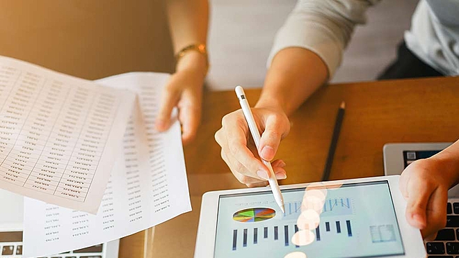 The fund's revised investment mandate restricts net equity allocation to just about 16 per cent of AUM. That makes it unsuitable for regular income goals, in our opinion