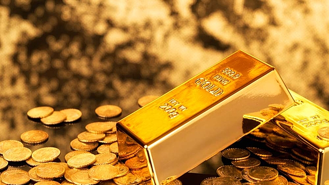 What are the different ways to invest in gold?