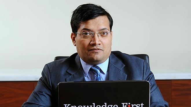 Manish Sonthalia, Director & CIO, PMS, Alternates & Offshore, Motilal Oswal AMC, shares investing insights from his career to help you become a smart investor