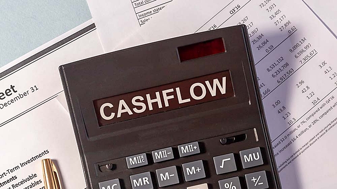 What drives free cash flows and how can investors use this understanding to pick winning stocks?