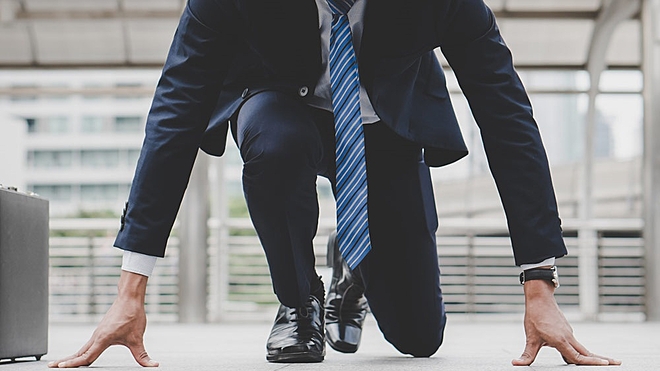 Party at Dalal Street, but there are some latecomers