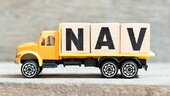 Do the NAVs of direct and regular mutual fund plans differ?