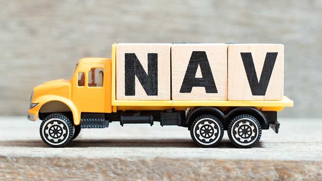 Do the NAVs of direct and regular plans of mutual funds differ?