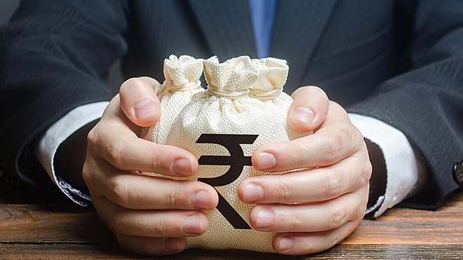 बैंक में जमा आपका पैसा इंश्योर्ड तो होता है, मगर कितना? और क्या आज के दौर में साठ के दशक का तरीक़ा होना चाहिए?