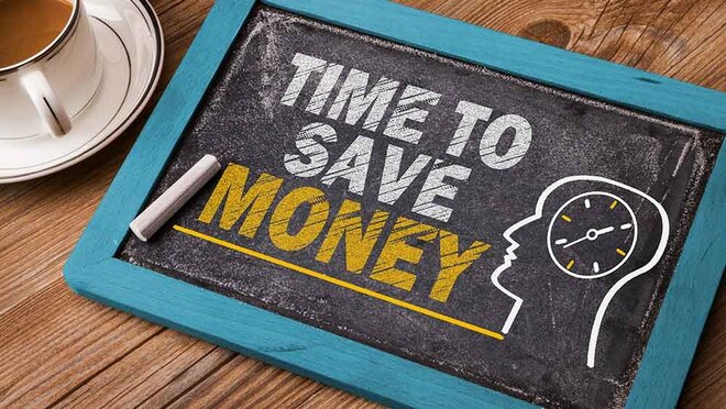 Persuading yourself to be a saver