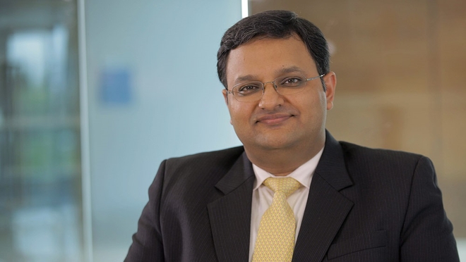 “If a stock is fairly valued, its liquidity allows to sell and buy back later”