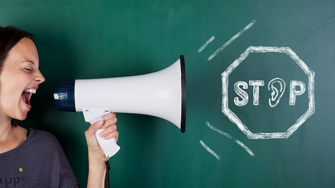 ख़ुद को फ़ाइनेंशियल इन्फ़्लुएंसरों से कैसे बचाएं?