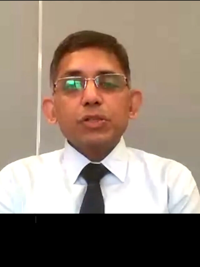 Small-Cap Investing: Strategies to Overcome Volatility & Risks